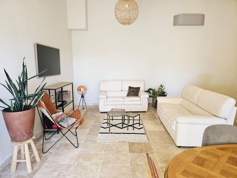 Le Gite De La Marquise - Elegant Appartement Avec Terrasse - Montboucher-sur-Jabron Bagian luar foto